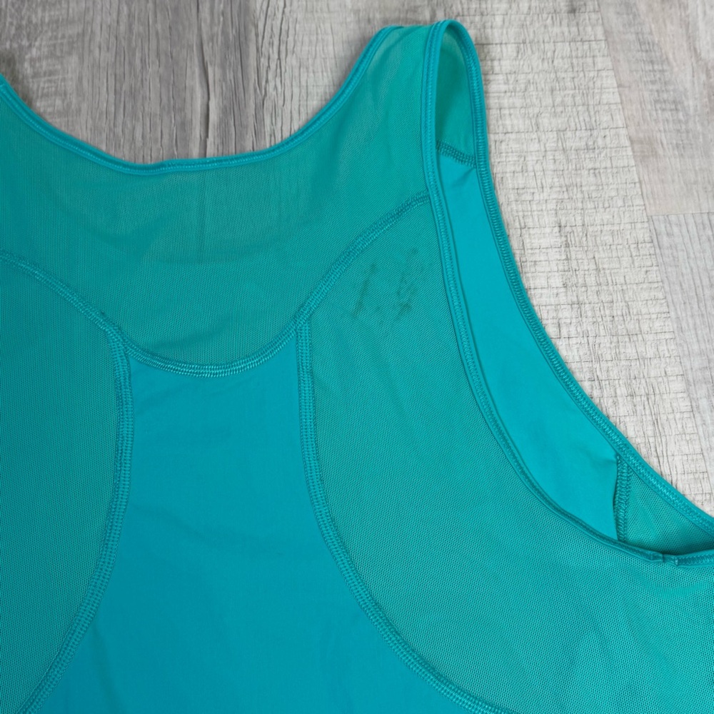Lululemon blue tank top - Picture 7 of 8